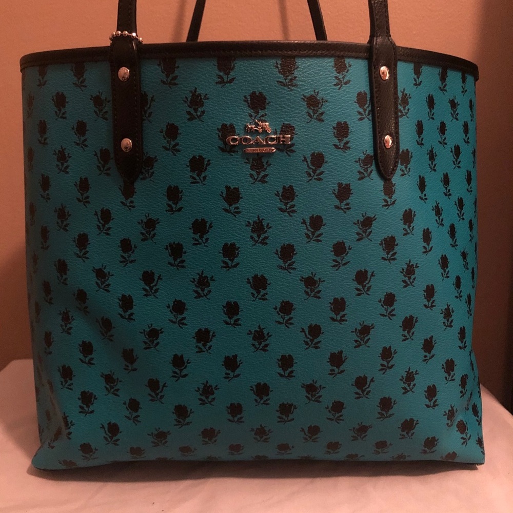 Large coach tote
